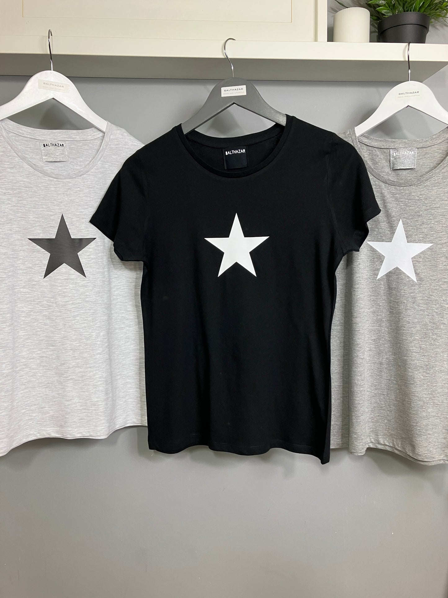 Star t-shirt - minimalist - customisable