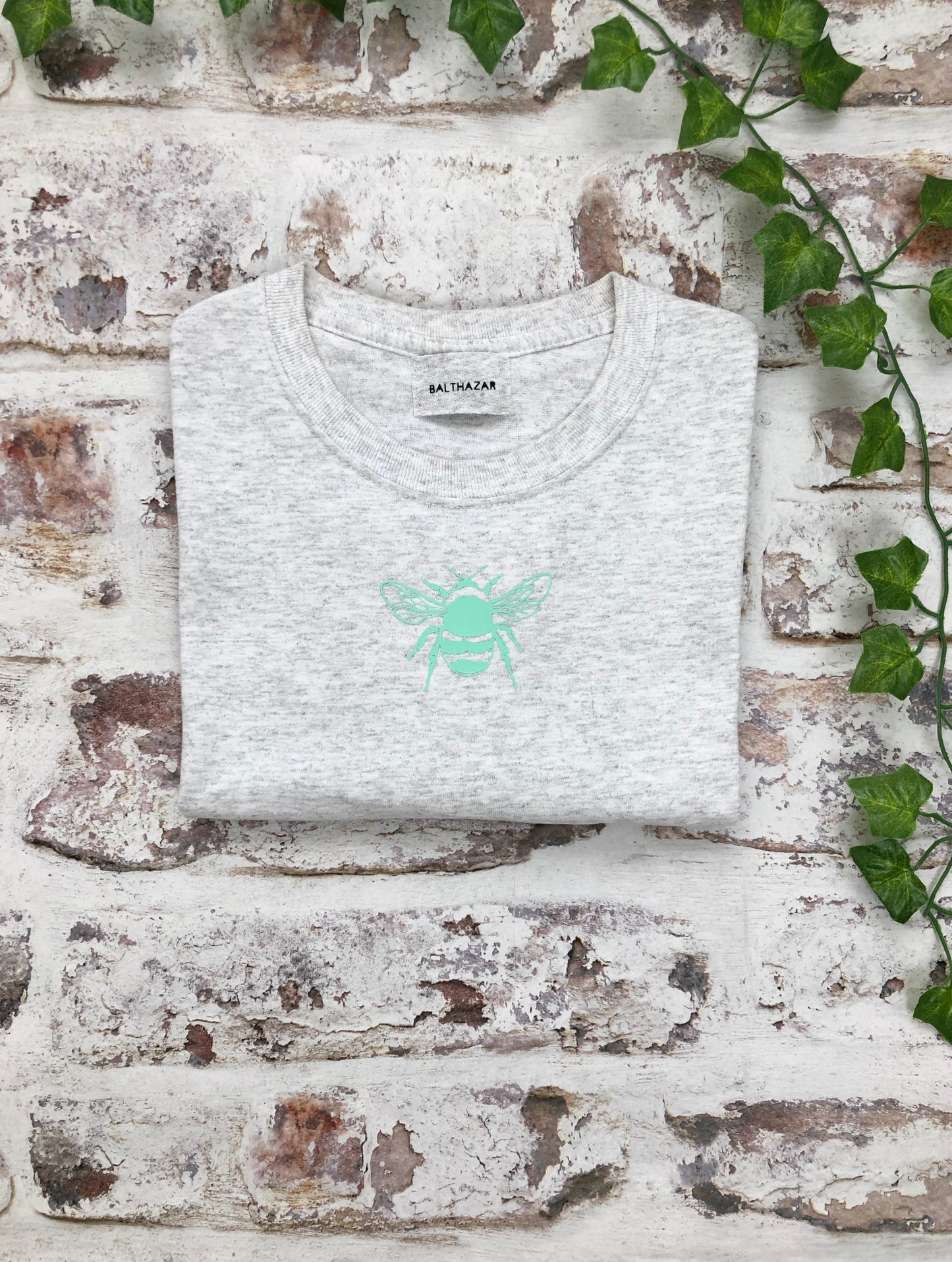 Pastel Bee T-shirt