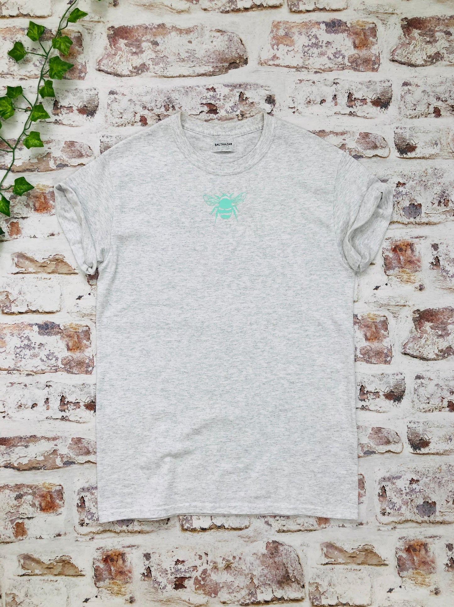 Pastel Bee T-shirt