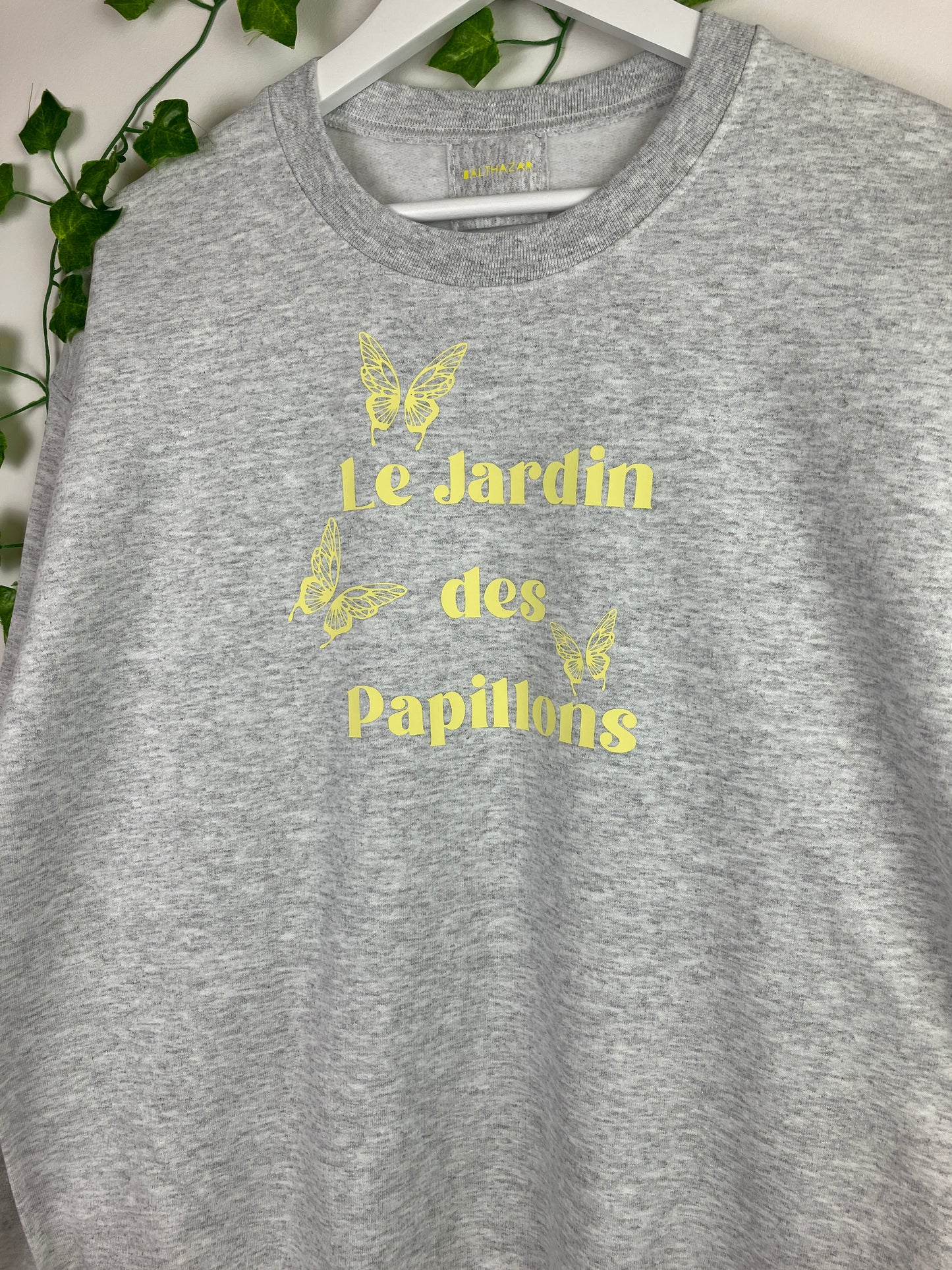 The Butterfly Garden sweatshirt - Grey Medium sample