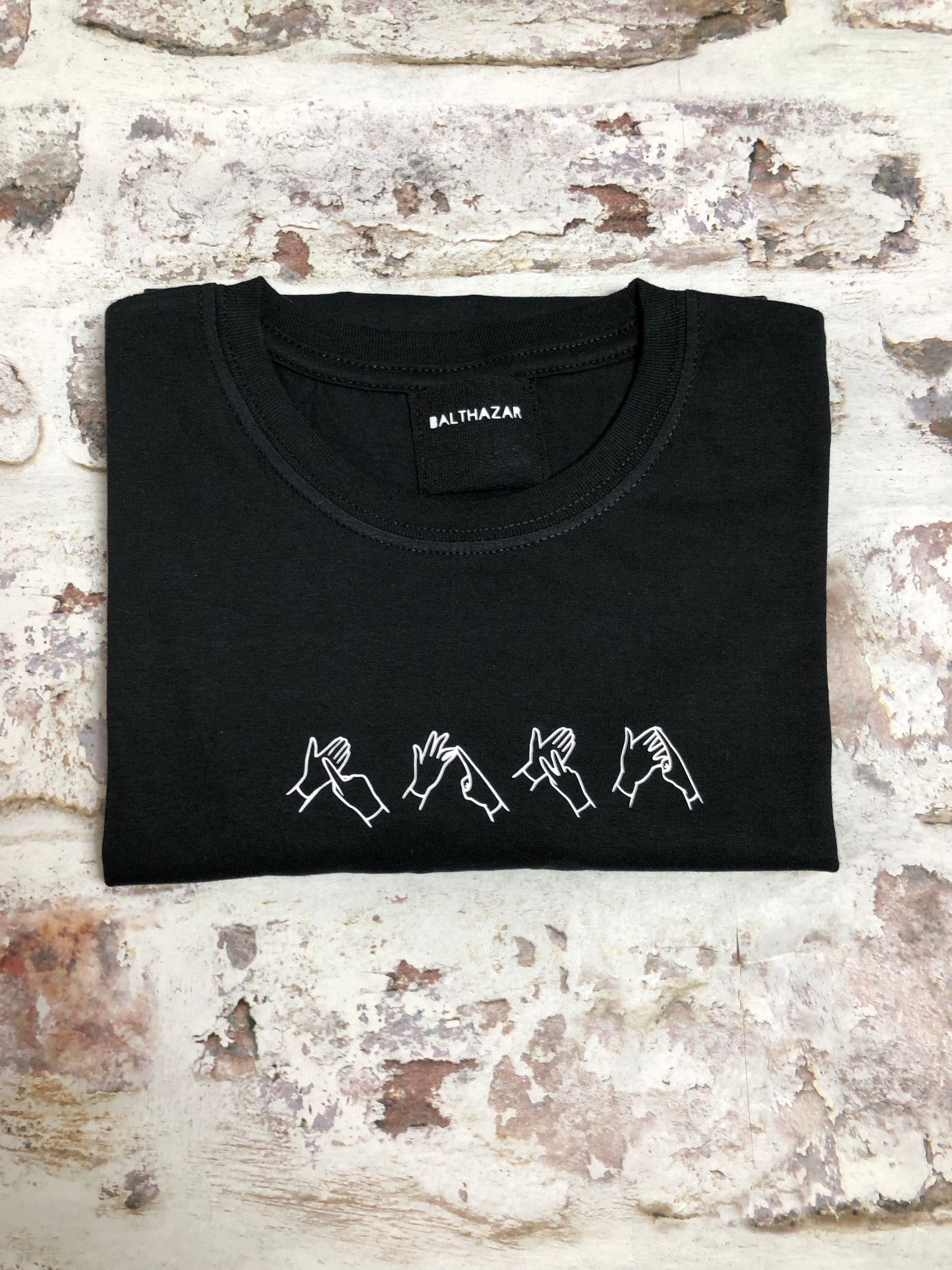 Personalised sign language name t-shirt - BSL