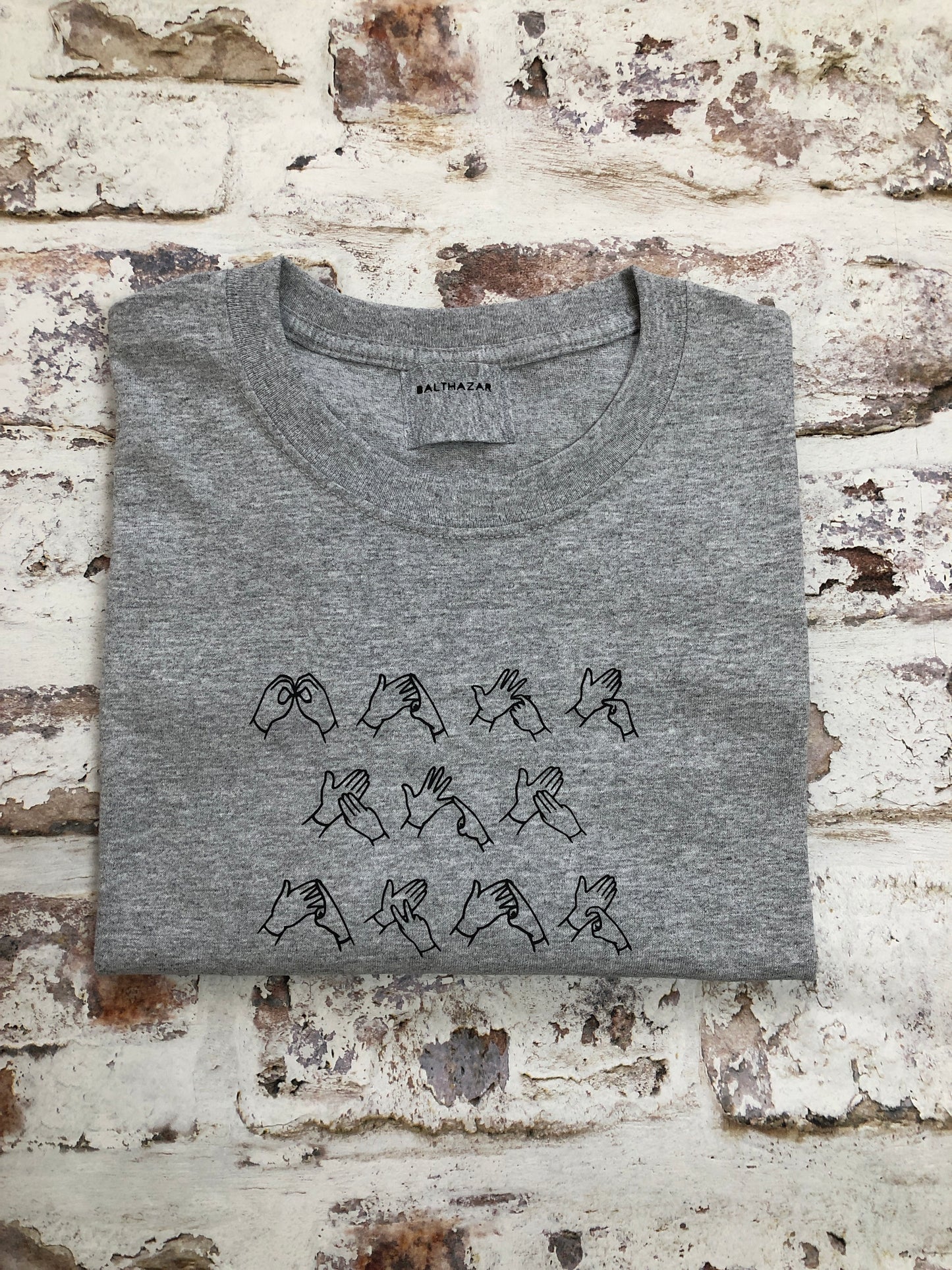 Personalised sign language name t-shirt - BSL