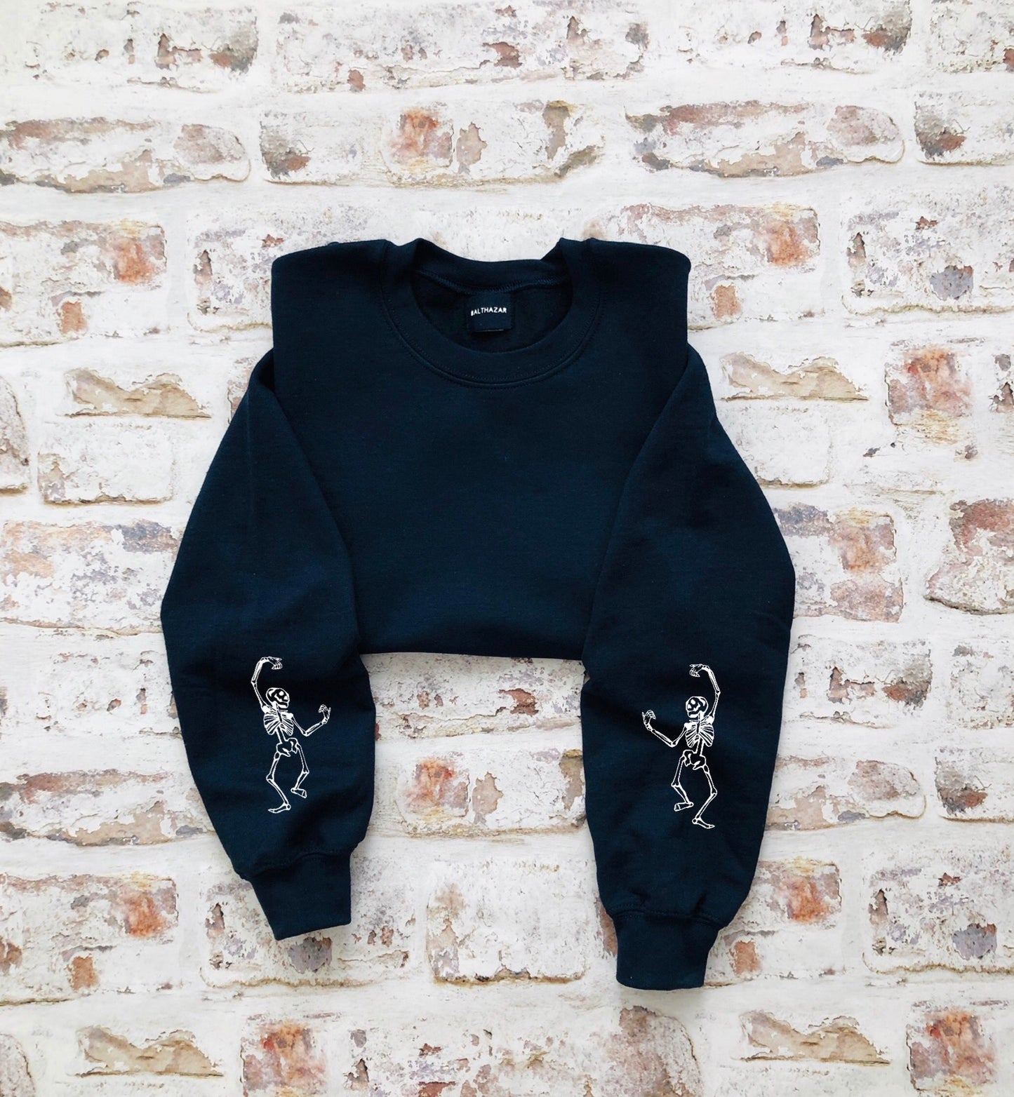 Dancing skeleton sleeved sweatshirt
