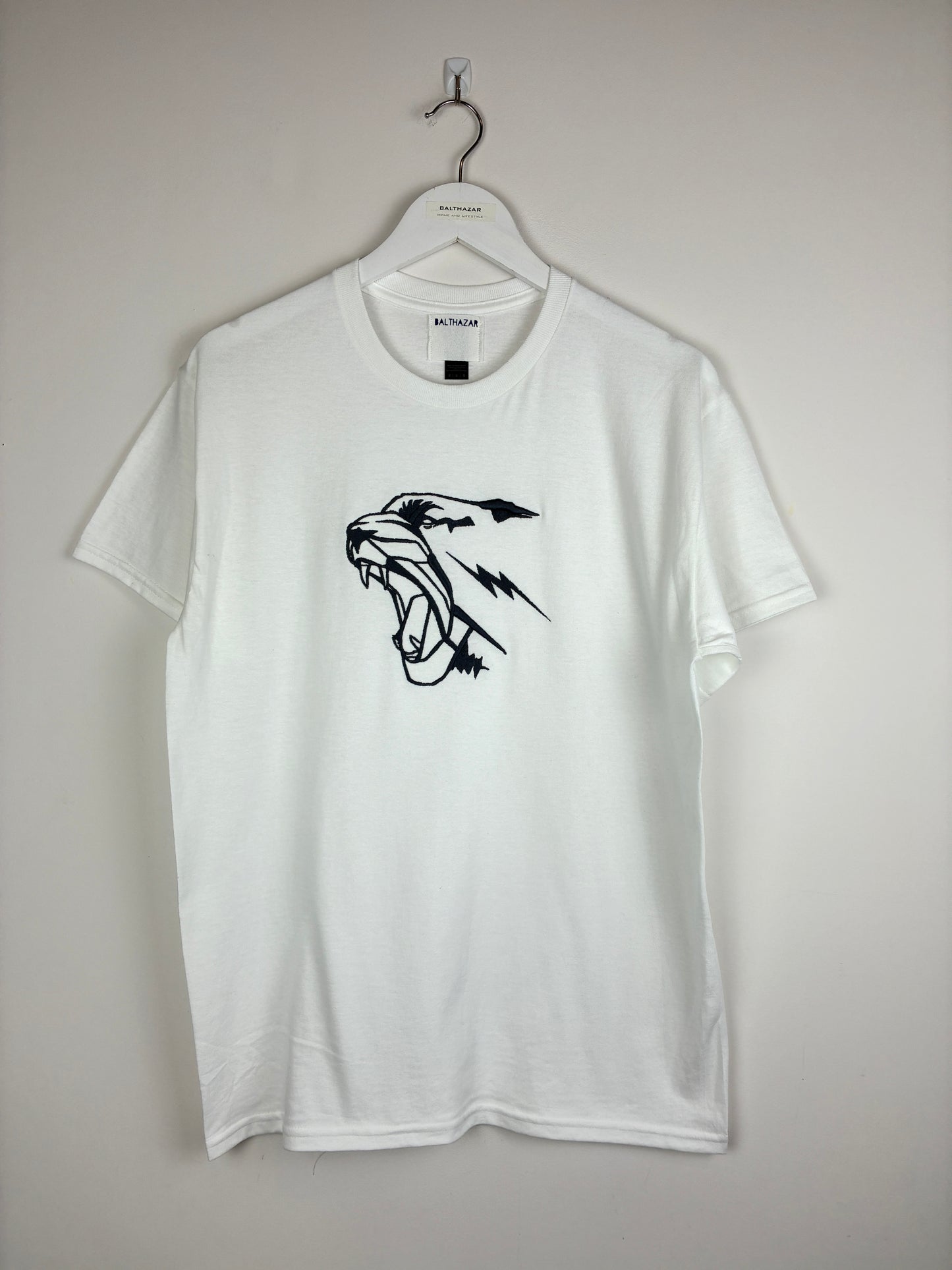 Large Graphic embroidered leopard head t-shirt - customisable