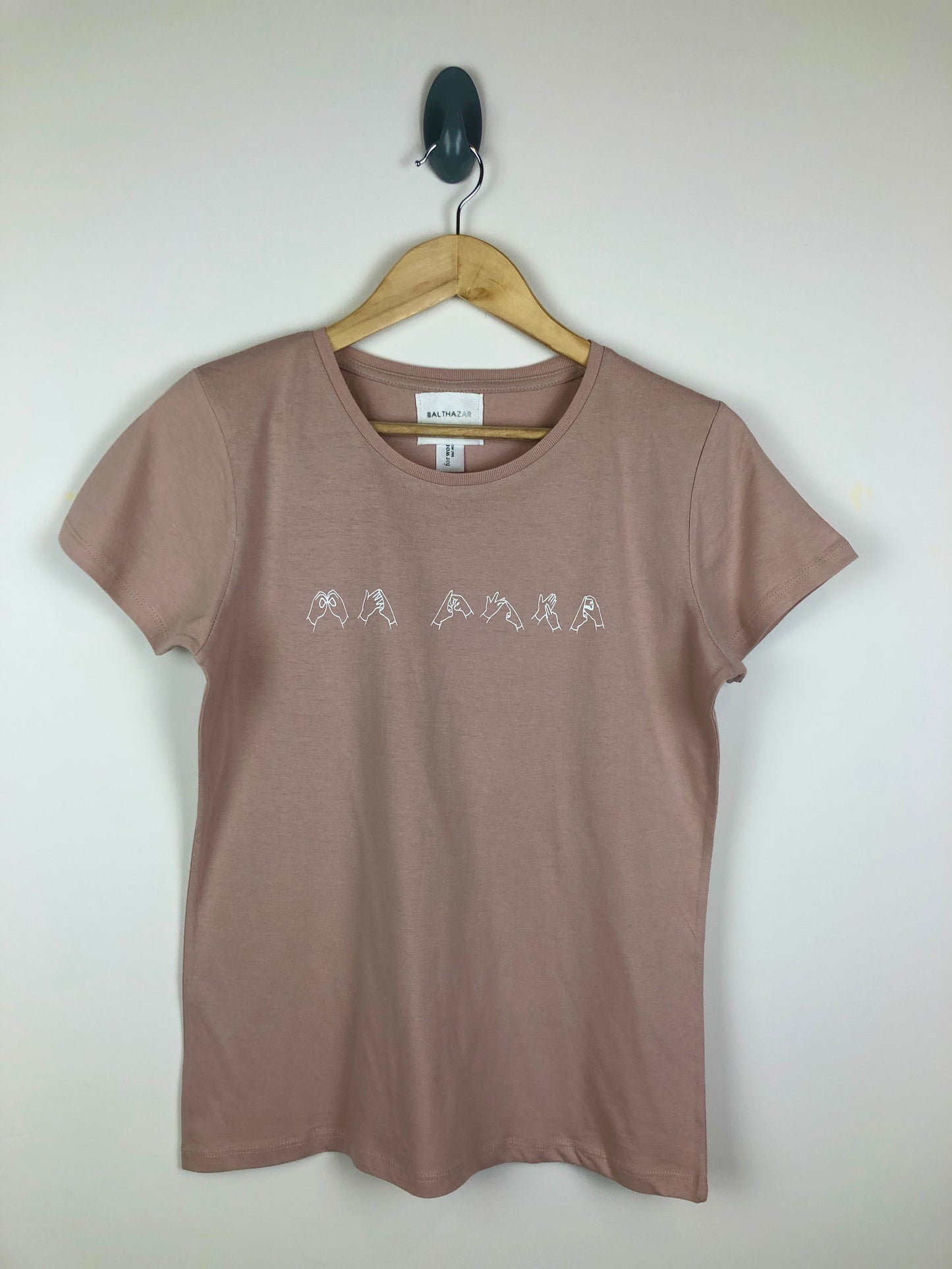 Be Kind sign language t-shirt - hand drawn  BSL