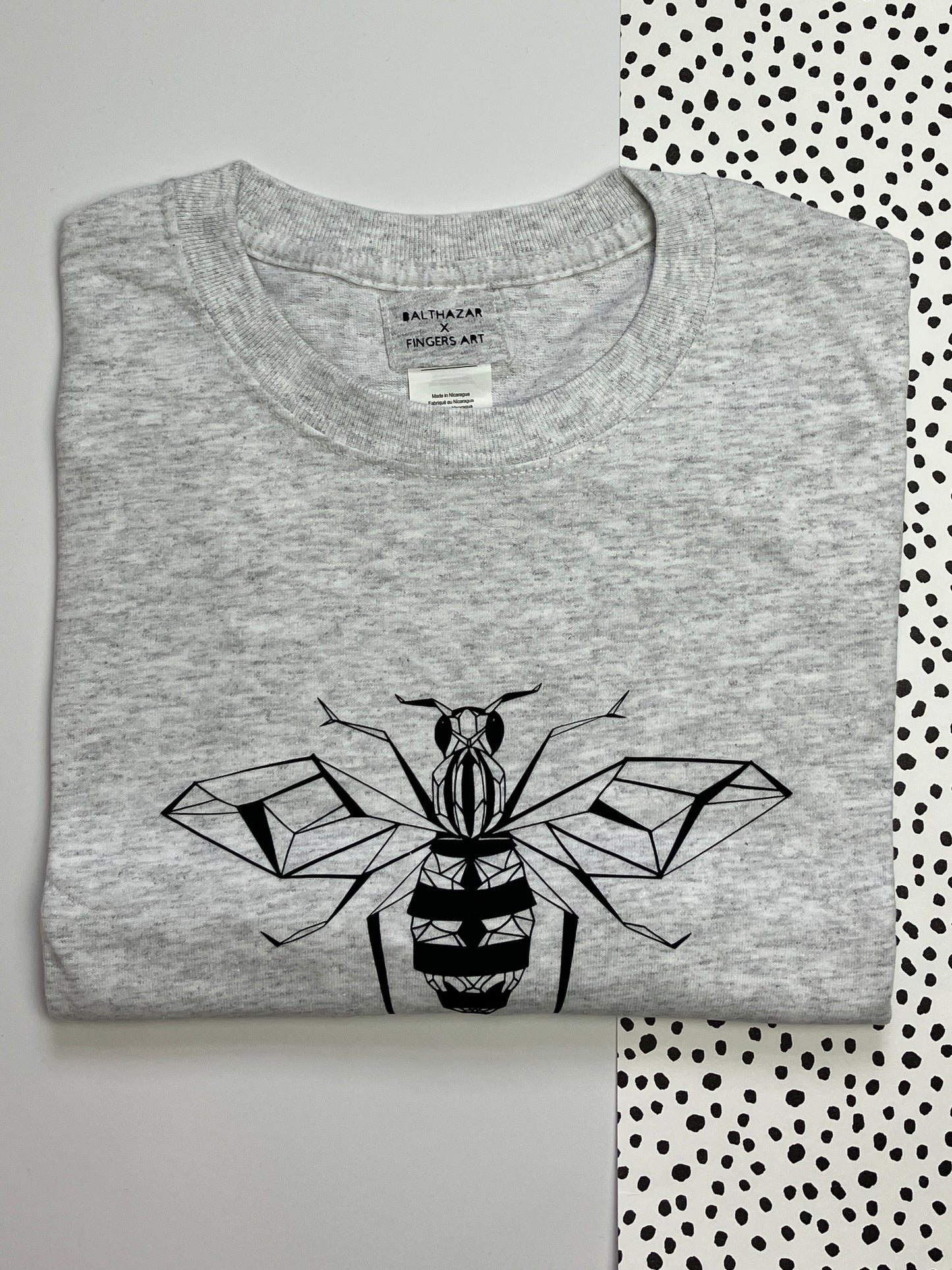 Graphic Bee t-shirt - Grey- unisex medium