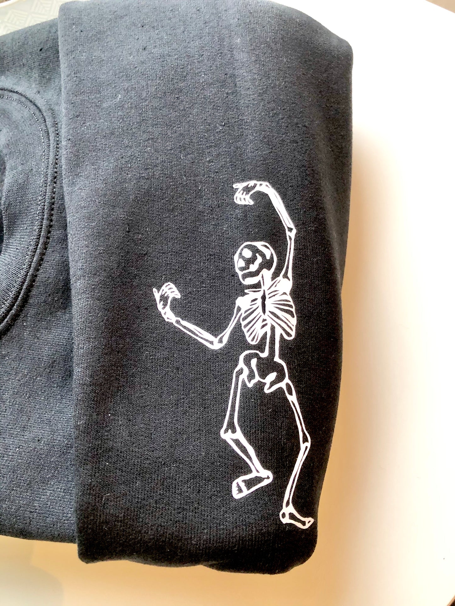 Dancing skeleton sleeved sweatshirt