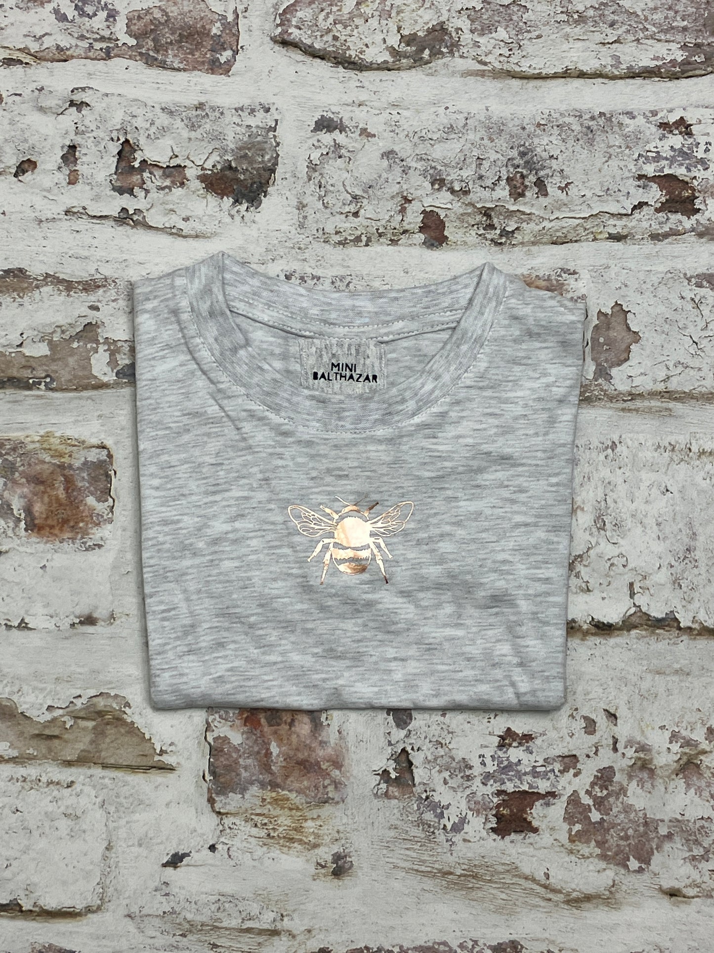 Children's Rose gold small bee t-shirt - 3-4years